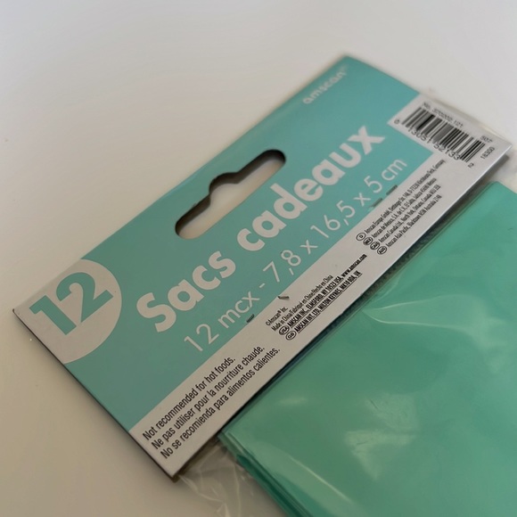 🆕 NEW 24 pcs Treat Bags Paper Bags, 12 sacs à surprise with Stickers - Picture 8 of 10